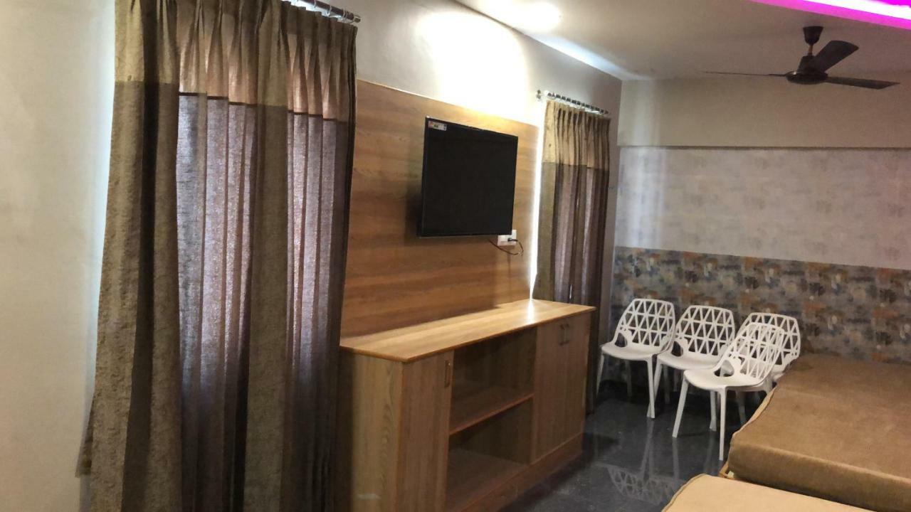 C.M. Hotel Pennagaram Kültér fotó