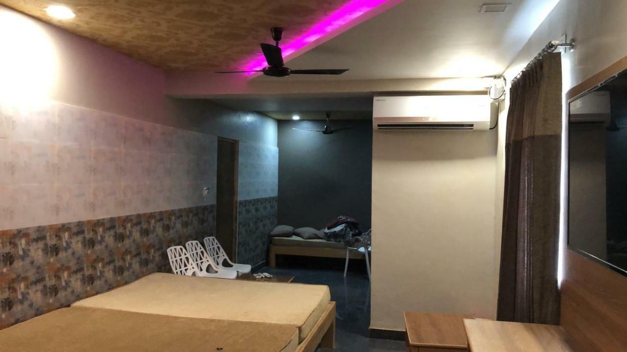 C.M. Hotel Pennagaram Kültér fotó